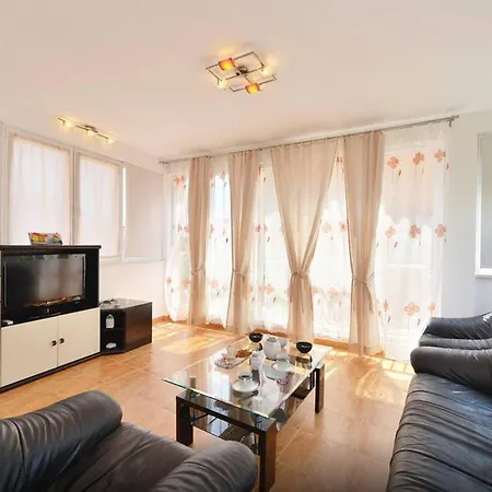 Apartment House Split 아파트 *