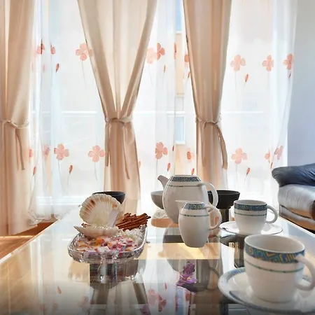 아파트 Apartment House Split *